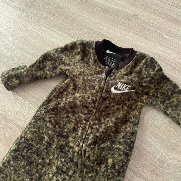 Babe Nike Bundle Newborn - Picture 4 of 6